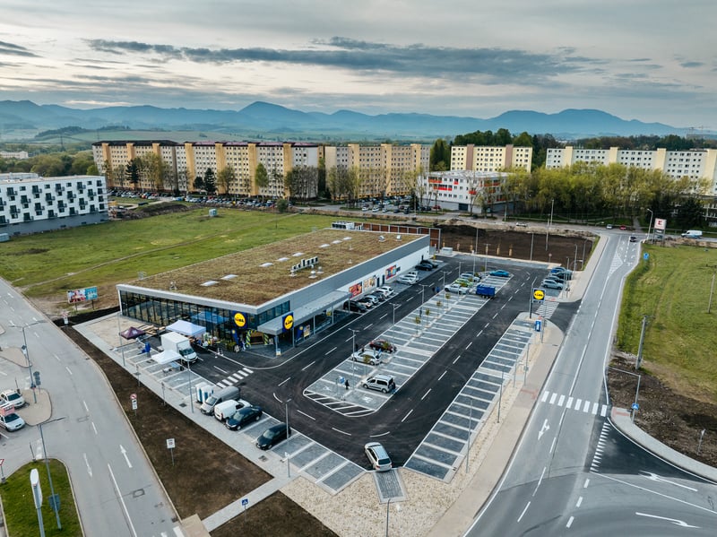 Lidl predajňa Košúty z drona